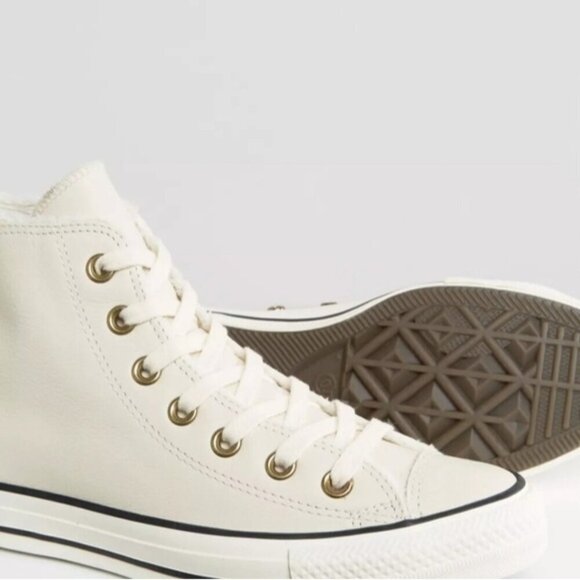 Converse Cream Faux Shearling Lined Leather Chuck Taylor Hi Top sneaker Size 13 - Picture 4 of 11